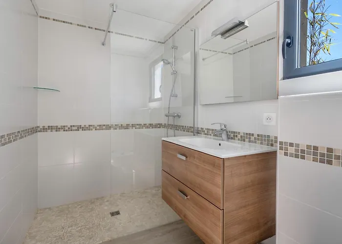 500m Des Libraires - Maison 4 Nyaraló